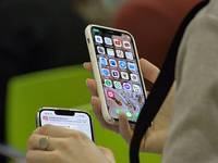 Власти будут проверять номера телефонов россиян