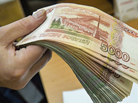 Екатеринбург вошел в топ-3 крупных городов России по размеру средних предлагаемых зарплат