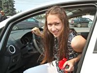 Челябинский губернатор подарил чемпионке автомобиль