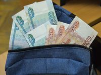 Почти треть россиян зарабатывает больше 100 тысяч рублей
