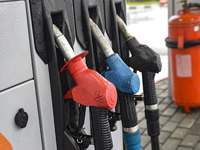 Цены на бензин выросли в Свердловской области