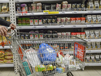 ФАС нашла завышенные наценки в магазинах 10 крупнейших сетей