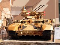 Т-90С демонстрирует свои возможности в арабских песках