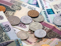 Каждый десятый свердловчанин зарабатывает меньше 20 000 рублей в месяц
