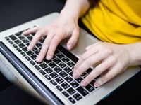 В Госдуме предложили доплачивать работникам за использование личной техники